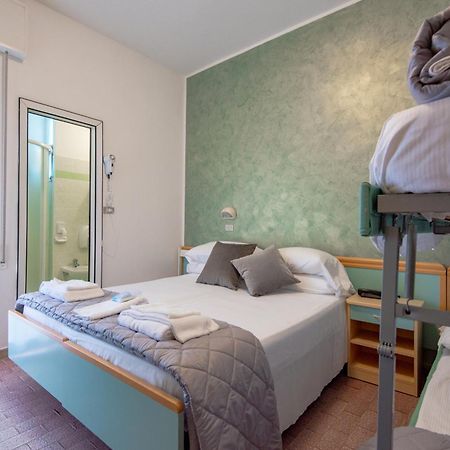 Hotel Baltic Gabicce Mare Esterno foto