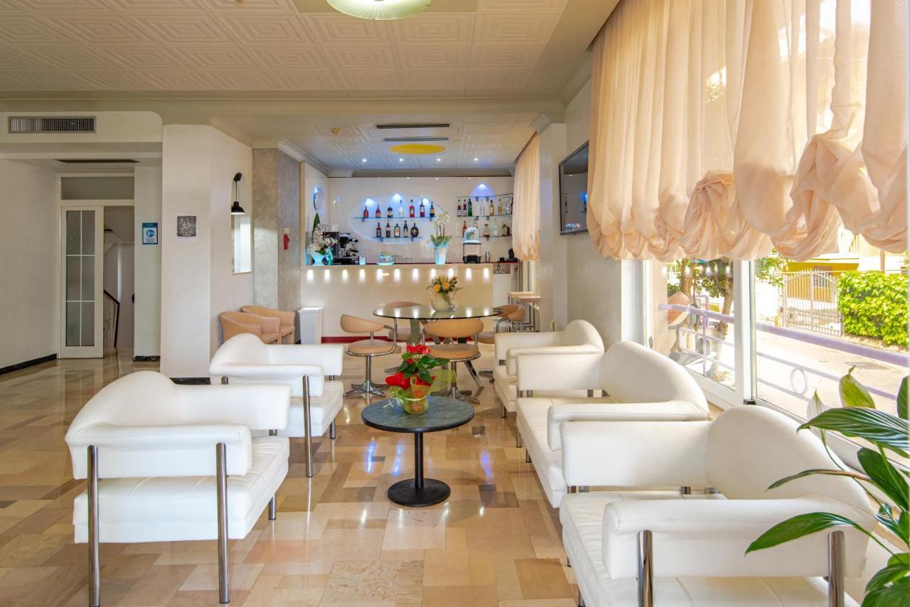Hotel Baltic Gabicce Mare Esterno foto