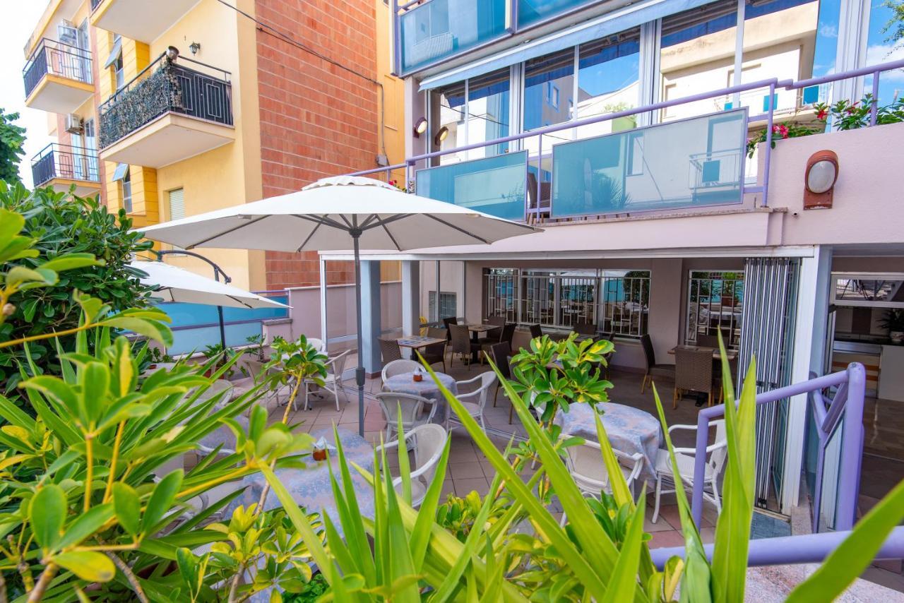 Hotel Baltic Gabicce Mare Esterno foto