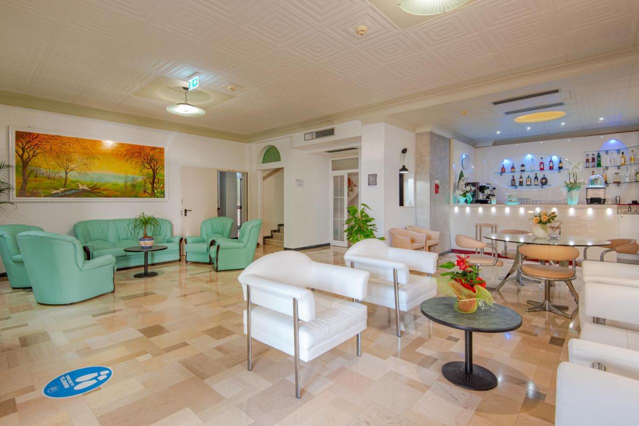 Hotel Baltic Gabicce Mare Esterno foto