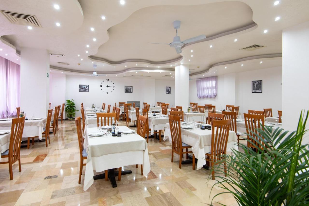 Hotel Baltic Gabicce Mare Esterno foto