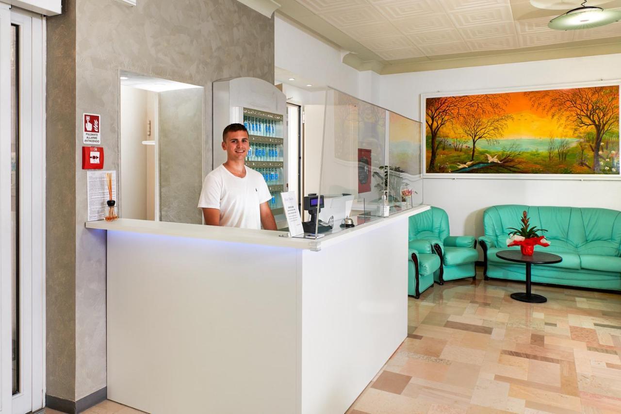 Hotel Baltic Gabicce Mare Esterno foto