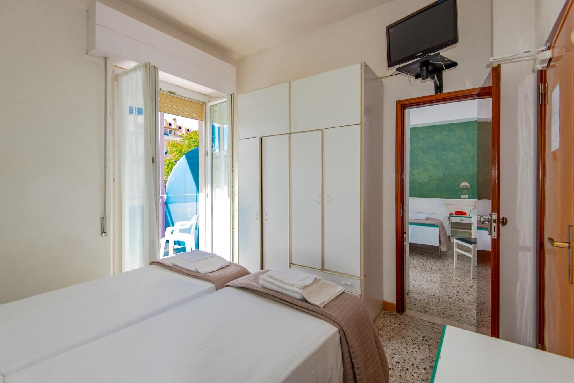 Hotel Baltic Gabicce Mare Esterno foto