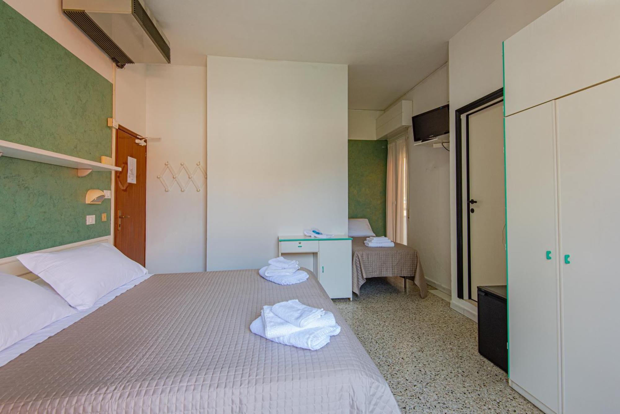 Hotel Baltic Gabicce Mare Esterno foto