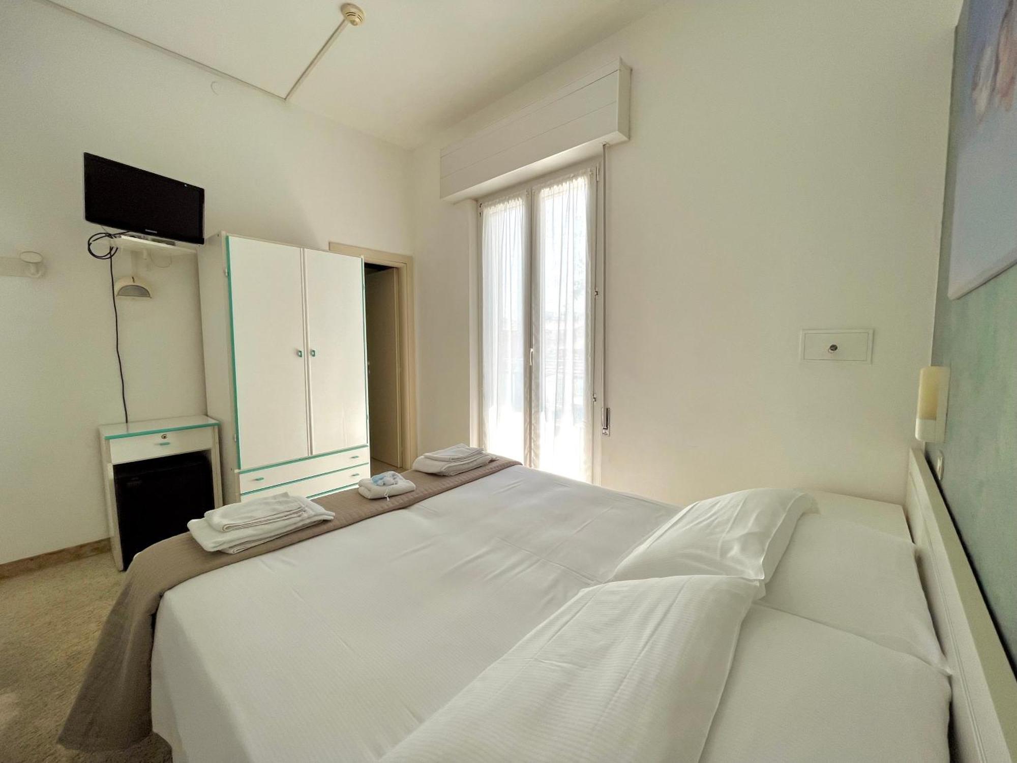 Hotel Baltic Gabicce Mare Esterno foto